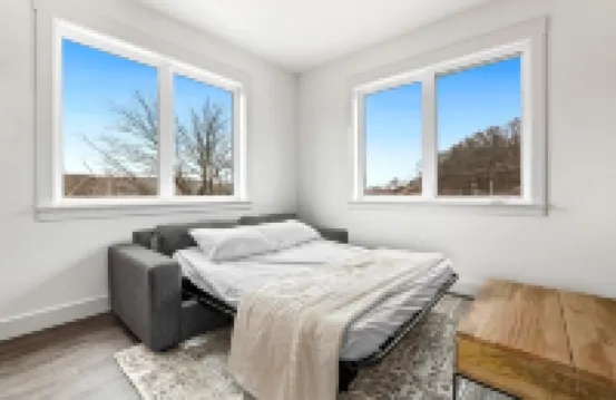 Stylish Oasis - Elevator, TV, Wifi, Washer, Dryer