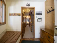 Private Indoor Hot Tub and Cozy Living Space - Charming Townhome Escape 프레이저 호텔