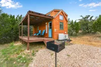 Cozy Tiny House with Hill Country Views and Fire Pit - Charming Escape Hotels in Hays County