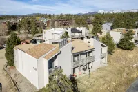 Cozy Retreat with Mountain Views and Clubhouse Access - Inviting Haven Hotels in Tabernash