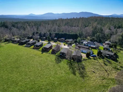 Capercaillie Lodge Hotel in zona Boat of Garten Community Garden