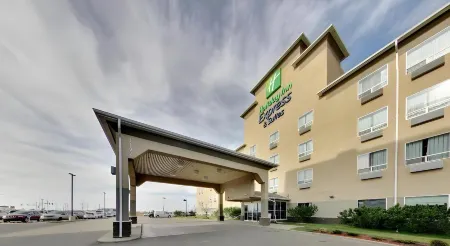 Holiday Inn Express & Suites Edmonton-International Airport
