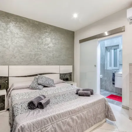 Luxury & Cosy 3 Bedroom Apt in Gzira, close to Sliema & StJulians by walk