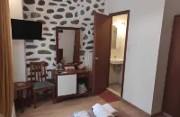 Porto Lesvos Hotel