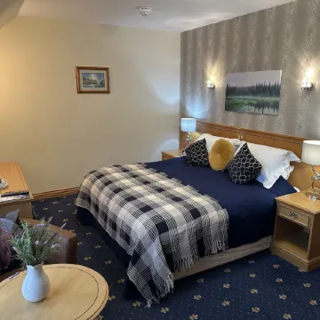 The Glen Hotel Newtonmore - Rooms, Bar & Restaurant