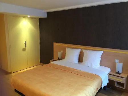 Hotel-Bistro les Pas Sages Отели в г. Ос-ан-Асп