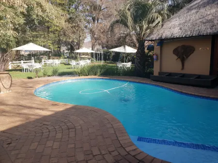 Greenfields Guesthouse & Restaurant Отели в г. Альбертон