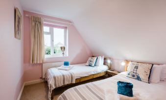 Whitstable's Beachcombers, Sleeps 10, Dog Friendly