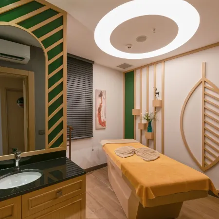 Novum Garden Side Hotel