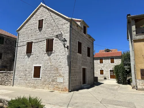 House Morko1
