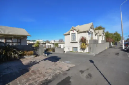 Garden Motel Hotels in 