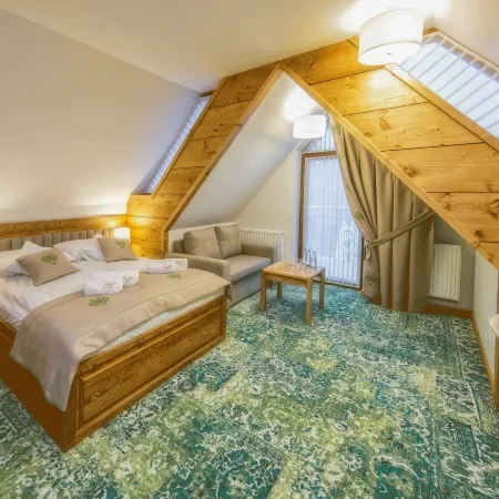 Gold Hotel