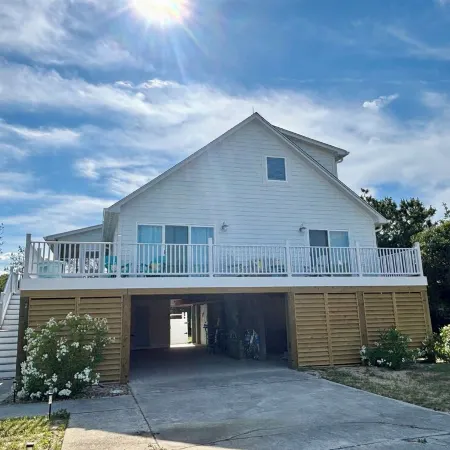 E-Sea-Livin' Oceanside Coastal Cottage in Corolla, 4 Min Walk to the Beach!