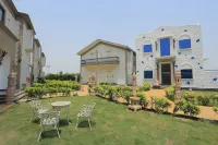 THE ROYAL VENETIAN Hotels near Plot No 2