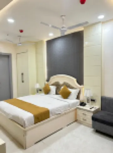 Shri Haridas Kunj Hotels near Banke Bihari Temple