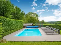 Family Escape with Pool
