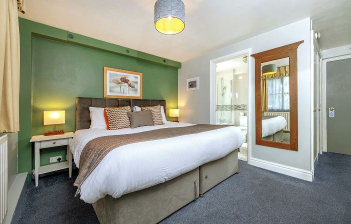 The Old Pheasant Hotel