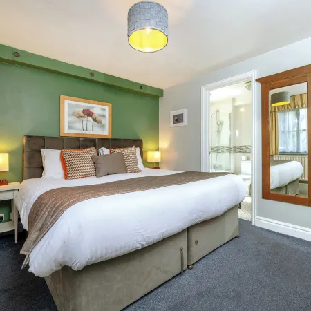 The Old Pheasant Hotel