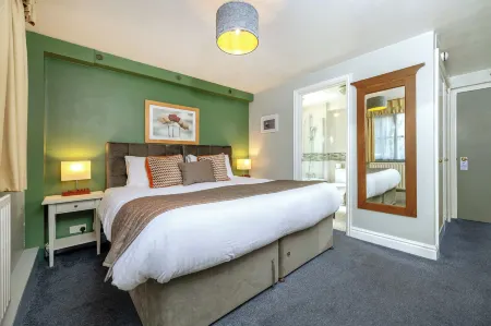 The Old Pheasant Hotel