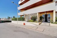 Albufeira Concept with Pool by Homing Hotel a Guia