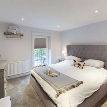 Private and Unique Cottage Close to Sheffield