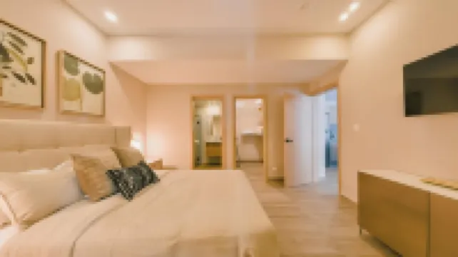 Regatta Living II - 703 Hotels in 