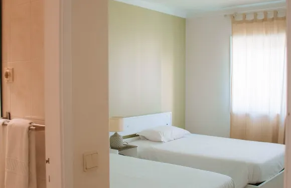 新阿卡旅館和青年旅社