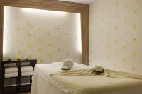 Ramada by Wyndham Abu Dhabi Corniche - spa