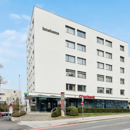 Limehome Salzburg Sterneckstr. Отели рядом с достопримечательностью «Театр «Кляйнес Театер»»