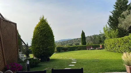 Angelo’s Elegant Summer House