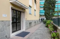 Joivy Bright 3-Bedroom Apartment in Santa Margherita