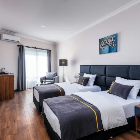 SH HOTEL BUSINESS
