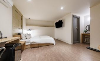 Hotel YaJa WestGate
