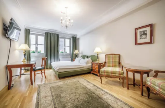 波西米亞酒店 鄰近義大利式塔樓的酒店