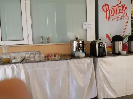 Hotel Faiz Отели рядом с достопримечательностью «Abou bakr esseddik Mosque»