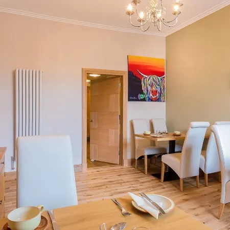 Lakeview Guest House