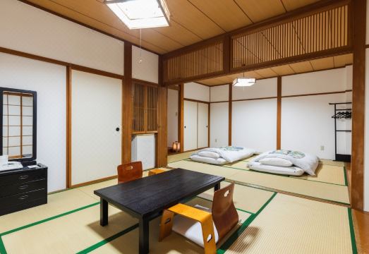 호텔 조가쿠라 해산물 덮밥