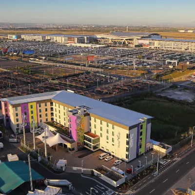 Hotel Verde Cape Town Airport Hotel dekat Stadion Athlone