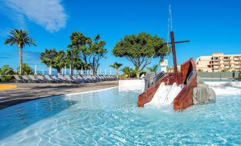 Adrián Hoteles Roca Nivaria