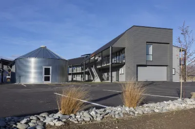 Harvest Park Studios Отели рядом с достопримечательностью «Скотт Бейс Вайнярд»