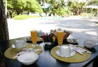 Oure Lodge Beach Resort Hotel a Kuto