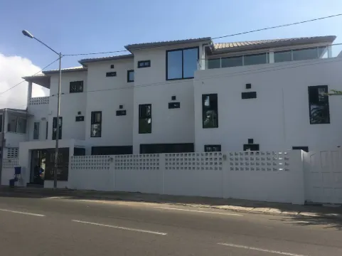 โรงแรมอีโลเกีย