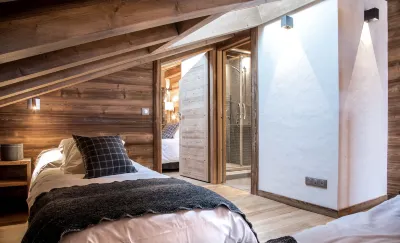 Les Cimes Hotels near Chez Fonfon