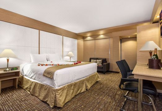 5. 오션 비치 팰리..