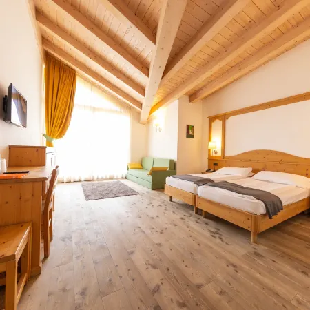 Alpine Mugon Hotel