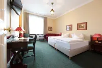 Schlosshotel Villa Westerberge Hotels in Hecklingen