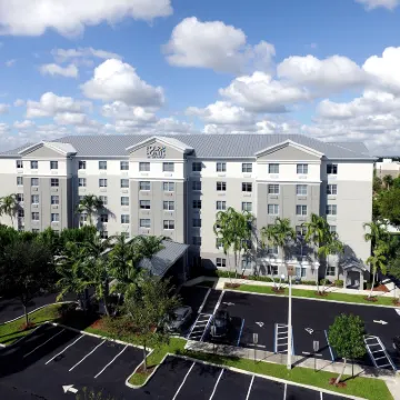 Four Points by Sheraton Fort Lauderdale Airport - Dania Beach Hotels near FLL Airport Flight Landing View Point