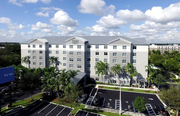 達尼亞灘勞德代爾堡機場福朋喜來登酒店