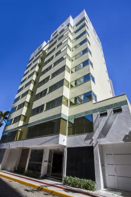Santa Inn Hotel Отели рядом с достопримечательностью «Paróquia São Sebastião»