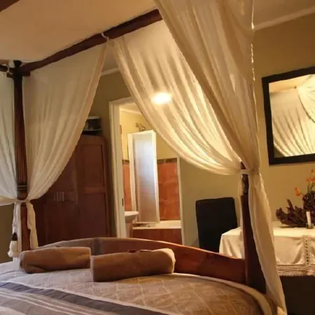 Emahlathini Guest Farm
